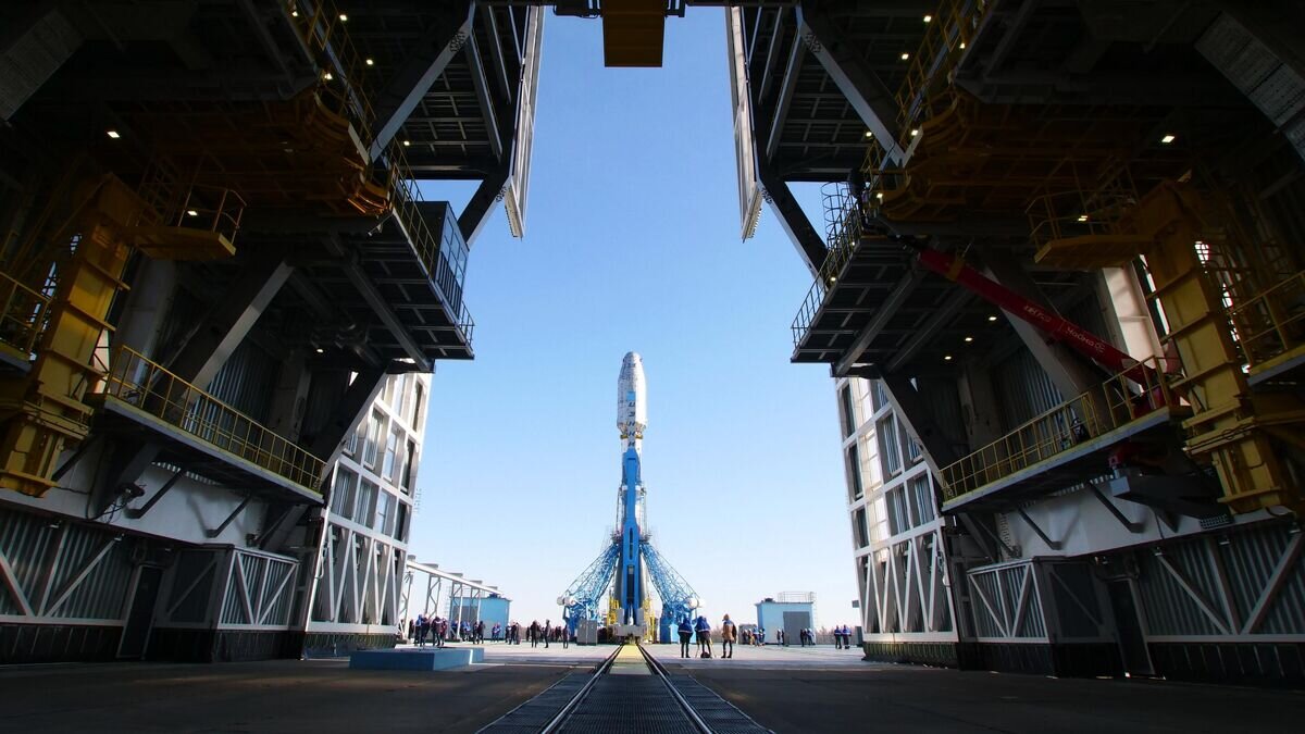    Вывоз РН "Союз-2.1б" с разгонным блоком "Фрегат" на стартовый комплекс космодрома Восточный© Пресс-служба Роскосмоса