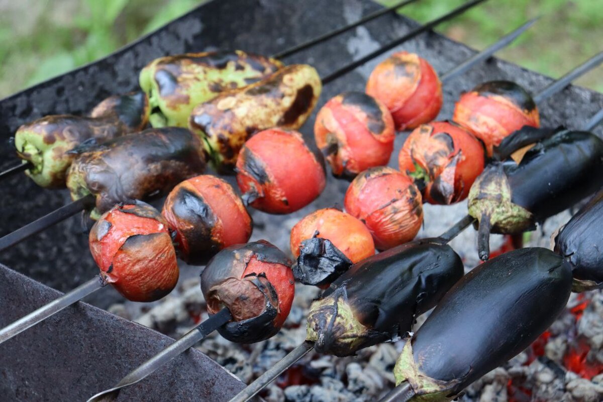 Теплый салат из овощей-гриль по рецепту Сталика Ханкишиева