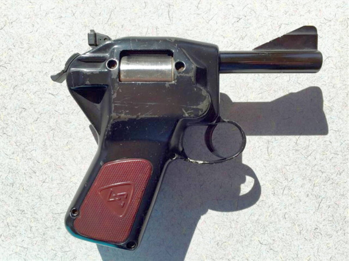 Пистолет Дардика, Модель 1100.