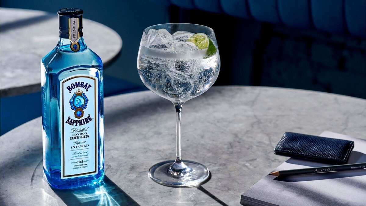 Bombay Sapphire. 