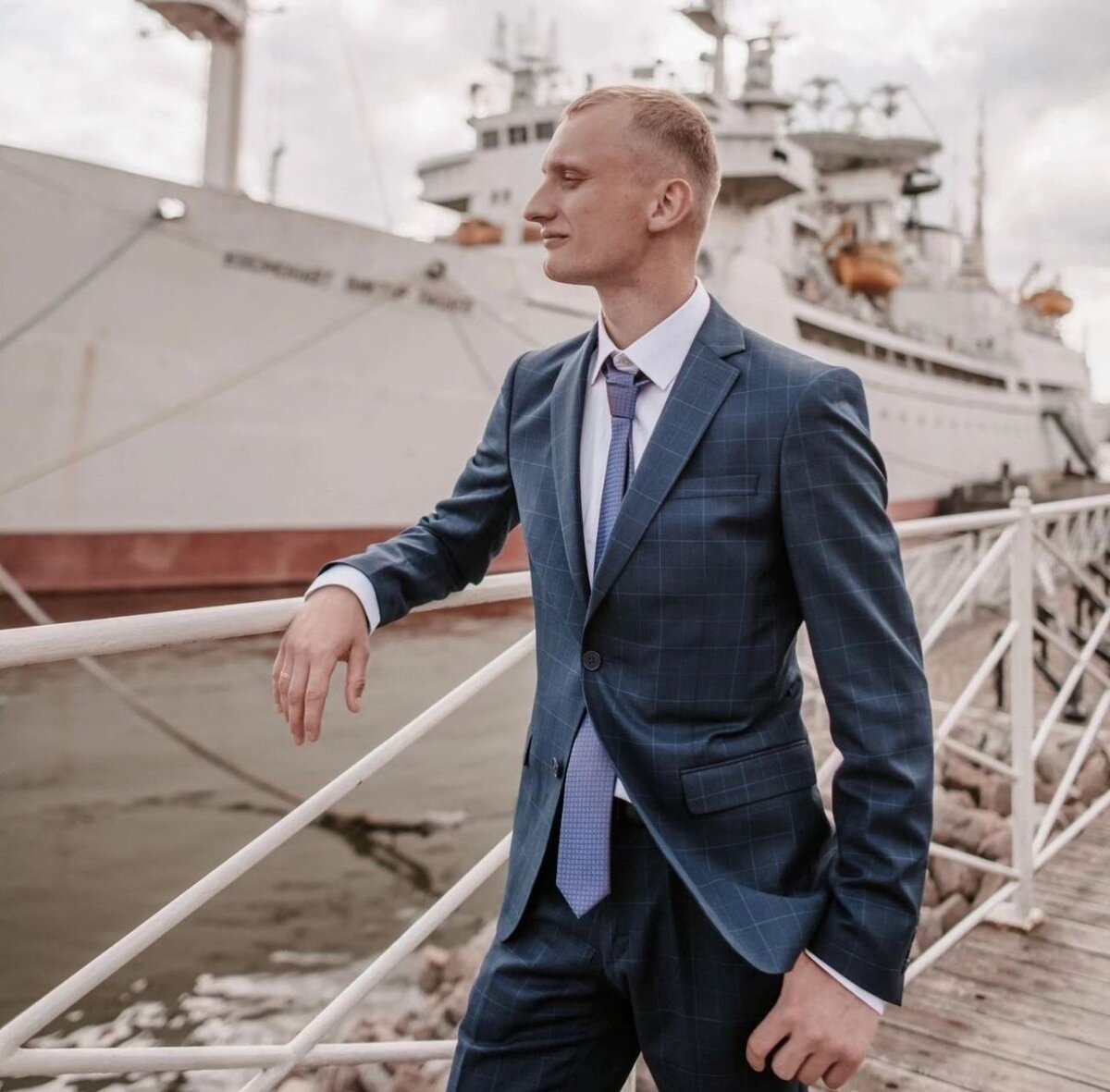 Михаил Туэбов, я уже более 10 лет на Авито, последние 2,5 года активно использую накрутки поведенческих факторов, знаю, как работает продвижение на Авито как зарабатывать в авито на продаже 