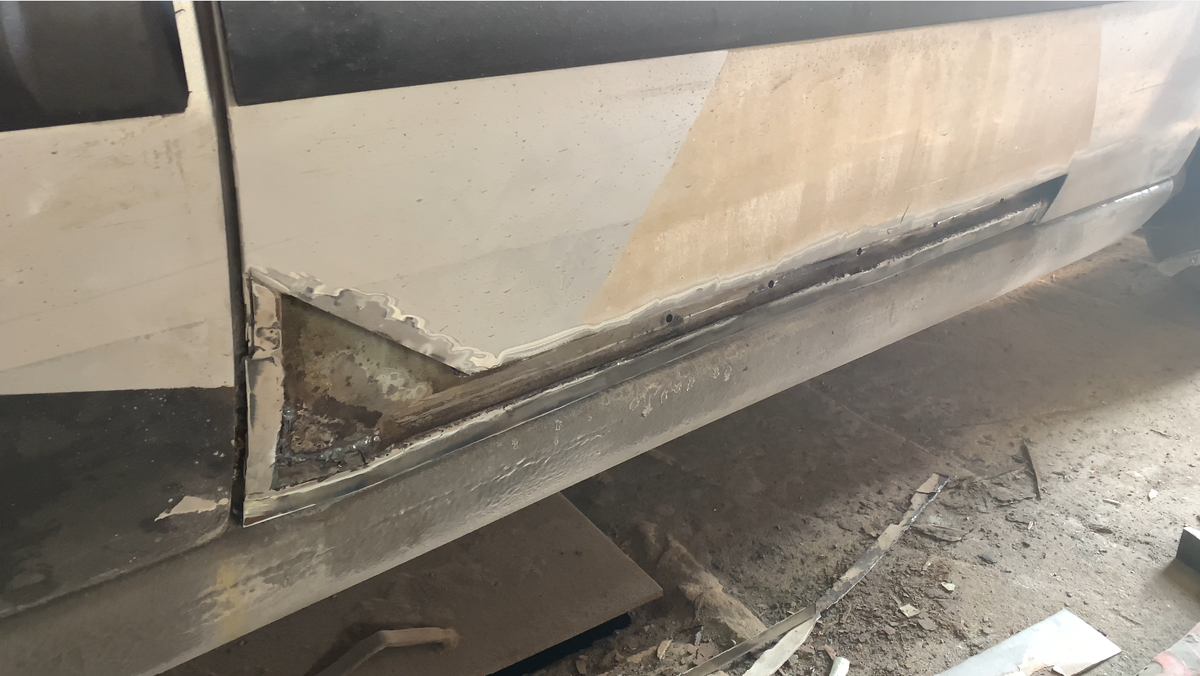 Дверь болеет