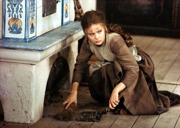 Кадр из фильма "Три орешка для Золушки", 1973