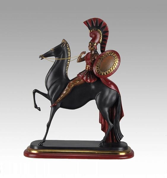 Амазонка на коне. Современная статуэтка