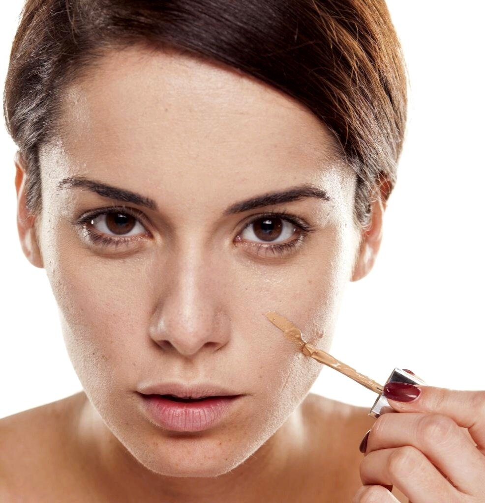 Ошибки при нанесении тонального крема, которые заметит каждый