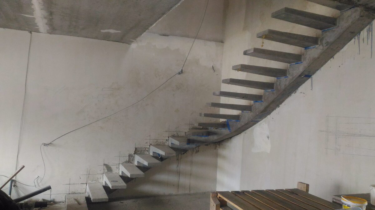 Опалубка для лестницы из бетона: подбор материала, монтаж опалубки