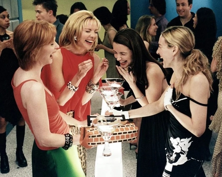 Кадр из сериала «Секс в большом городе». Слева направо: Миранда, Саманта, Шарлот, Керри