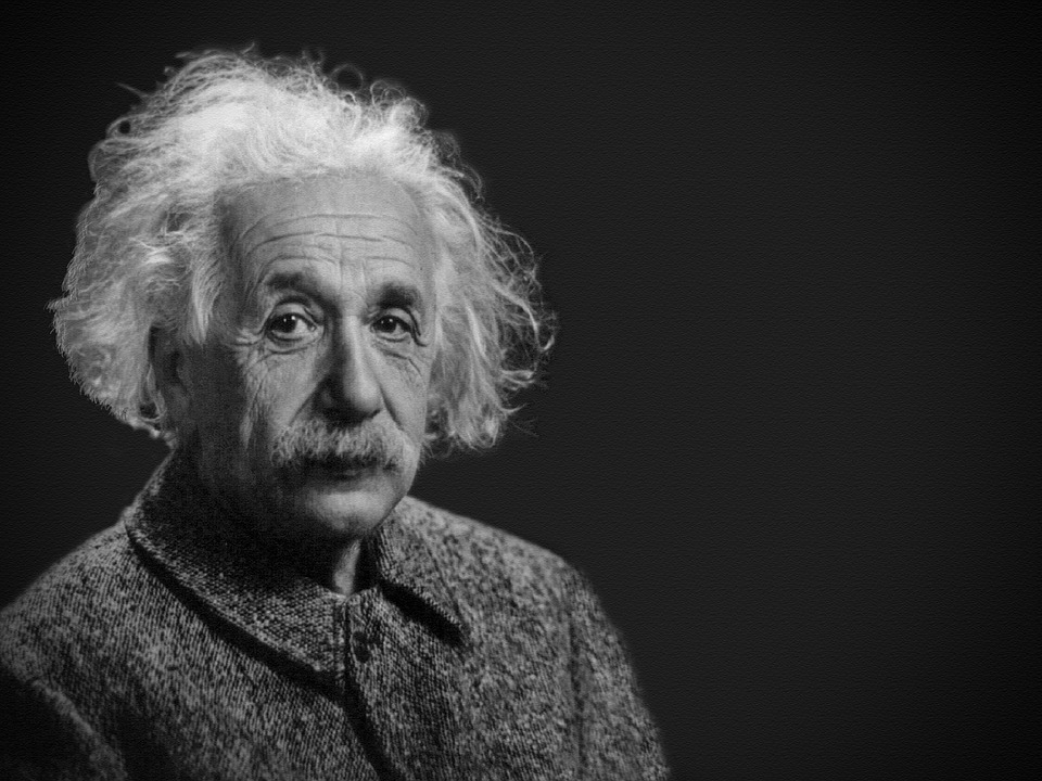  https://cdn.pixabay.com/photo/2016/12/27/06/38/albert-einstein-1933340_960_720.jpg
