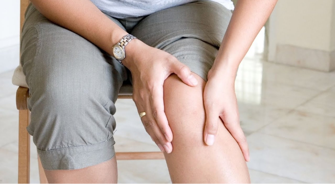 Боли и щелчки в колене