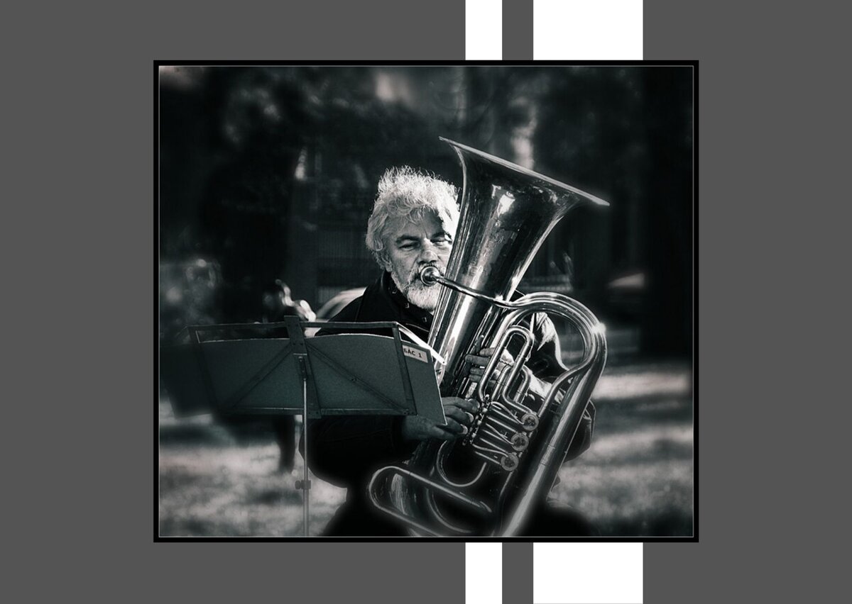 саксофонист на прозрачном фоне. леон флейшер пианист. парень с гитарой. парень с гитарой. музыкант.