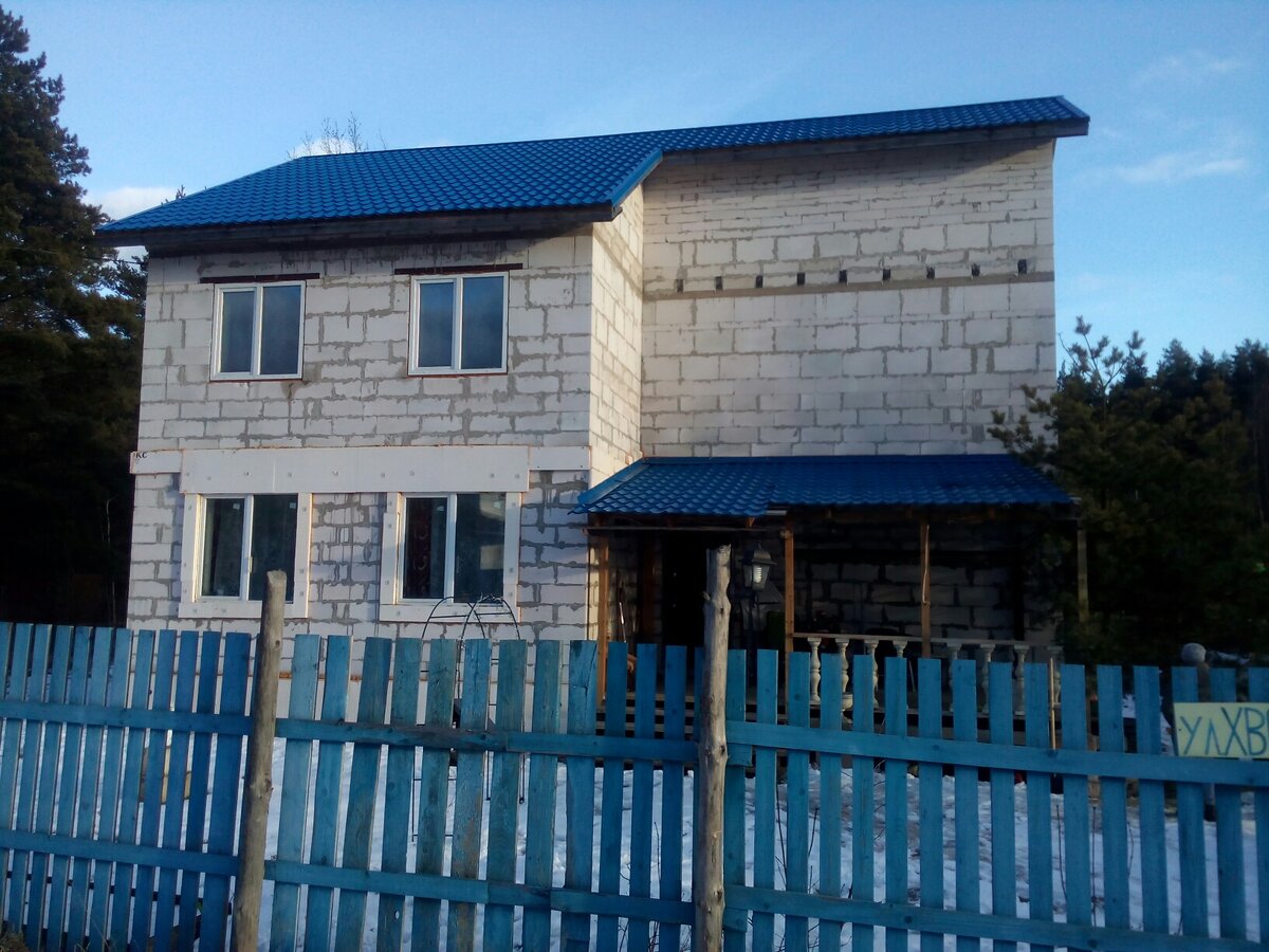Наш дом со стороны улицы