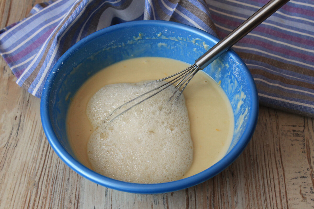 картинки с готовым тестом заливаем масло. как завести тесто без молока. как завести тесто без молока. как приготовить тесто на кефире без дрожжей. как завести тесто без молока.