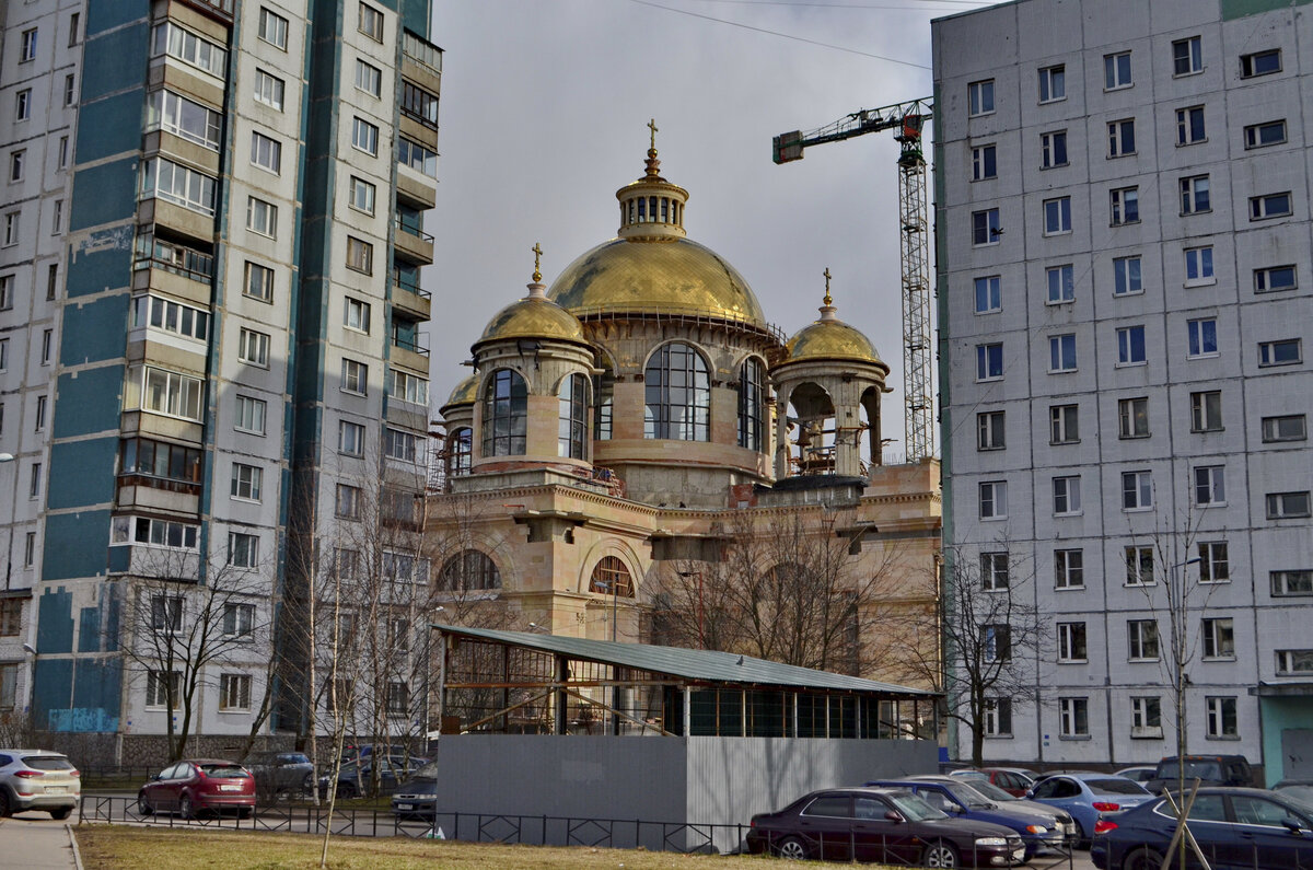 Пятикупольный храм в Петербурге