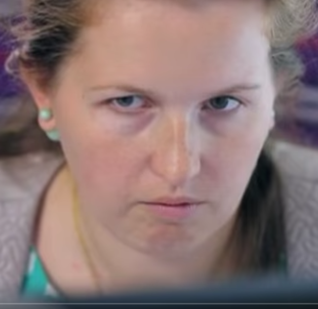 Главная героиня Оля