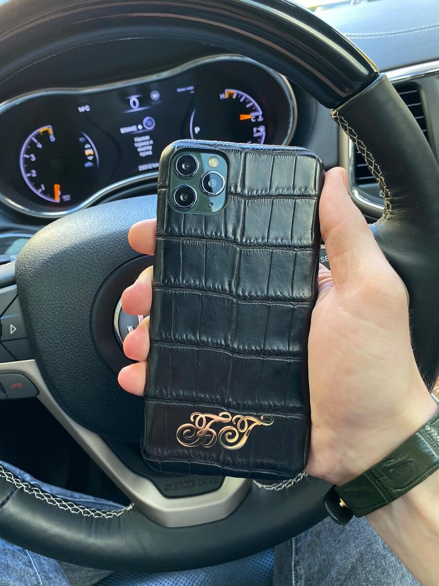 Дорогой чехол из кожи крокодила с инициалами Б.Г из серебра,  Mobcase 321 для iPhone 11 Pro