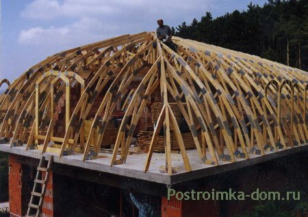 Конструкция вальмовой крыши с опиранием стропил на балки перекрытия. | ГЛАВНАЯ