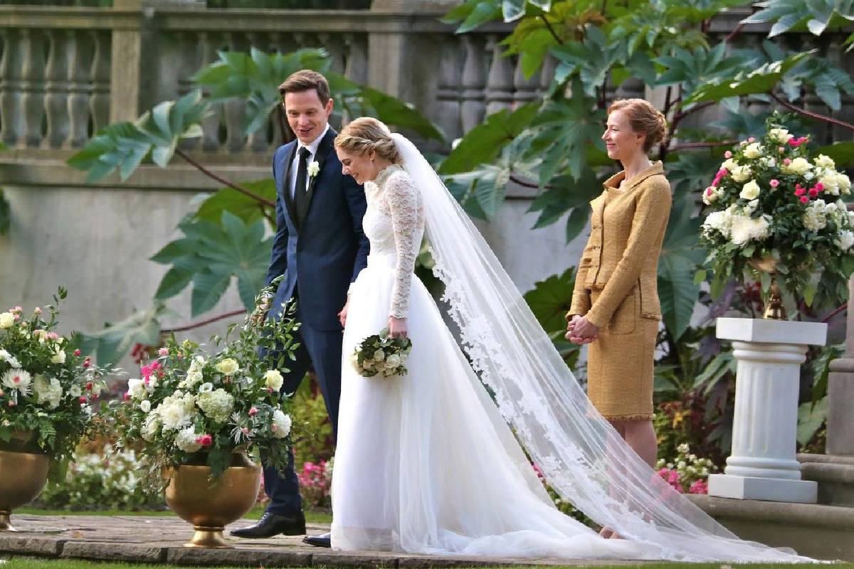 война невест эмма. самара уивинг в свадебном платье. реди ор нот фильм. «я иду искать» (мэттью беттинелли и тайлер джиллетт, 2019). «я иду искать» (мэттью беттинелли и тайлер джиллетт, 2019).