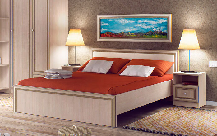 
 Еще один беспроигрышный метод размещения картины – это расположение  напротив кровати. Лучше, если полотно по форме и размерам будет  идентично изголовью. Так комната приобретет завершенный, гармоничный и  аккуратный вид: хаотичная расстановка мебели в спальне вам ни к чему. 
