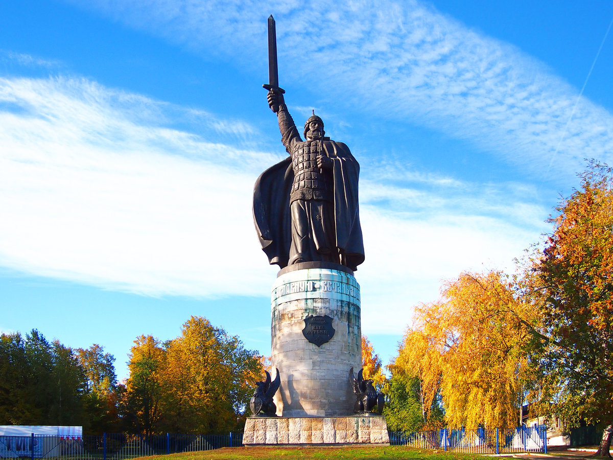 памятник Илье Муромцу