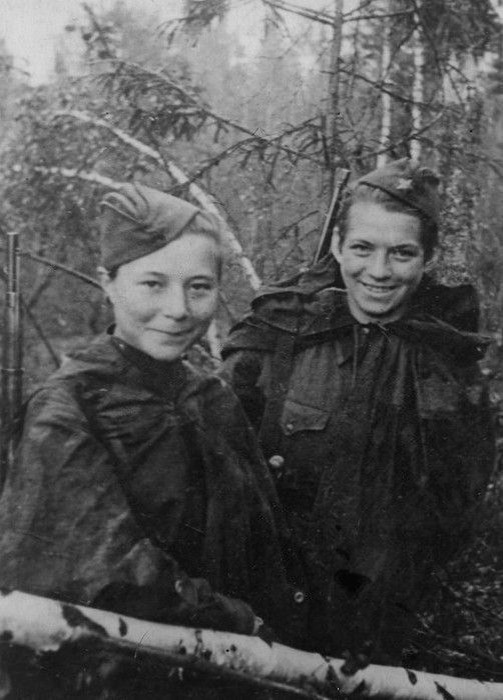 Маша Поливанова и Наташа Ковшова 