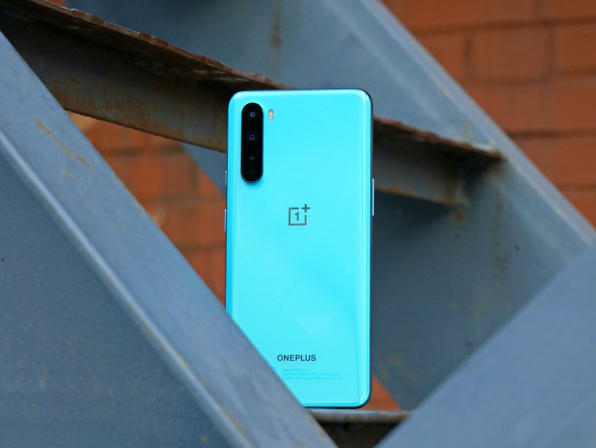 Сейчас есть прекрасная возможность приобрести уникальный флагман от OnePlus - вместо 40 тысяч он стоит всего 30. Хотите знать, где можно добиться такой выгоды?