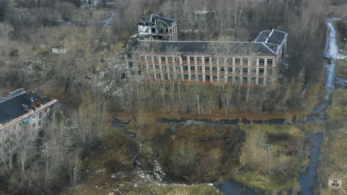 Провалы в земле