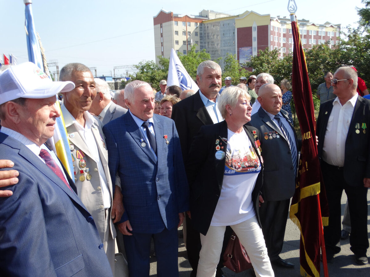  Зинаида с Героями БАМа. Не стареют наши ветераны. Это точно