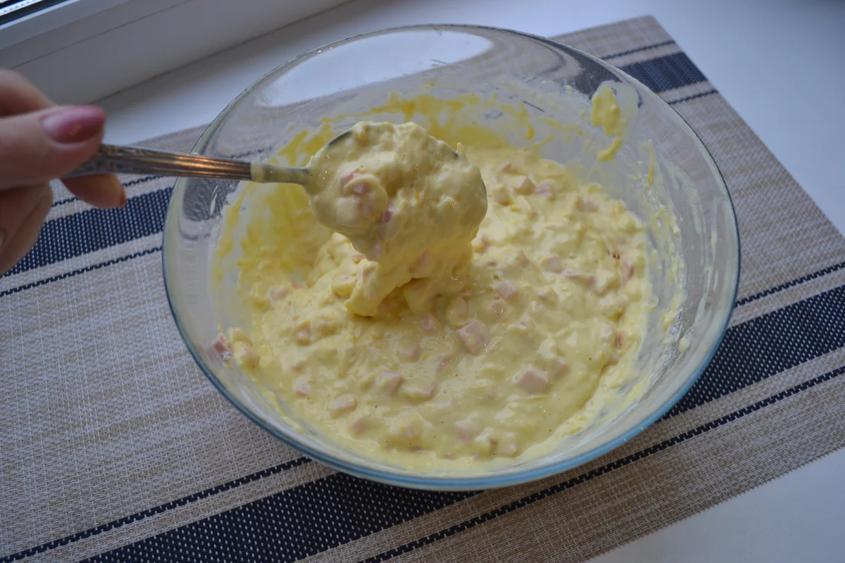 л. тесто на пиццу быстрое сметана майонез. пицца с майонезом. пирог с грушами,сметаной,разрыхлитель. пицца на сковороде.