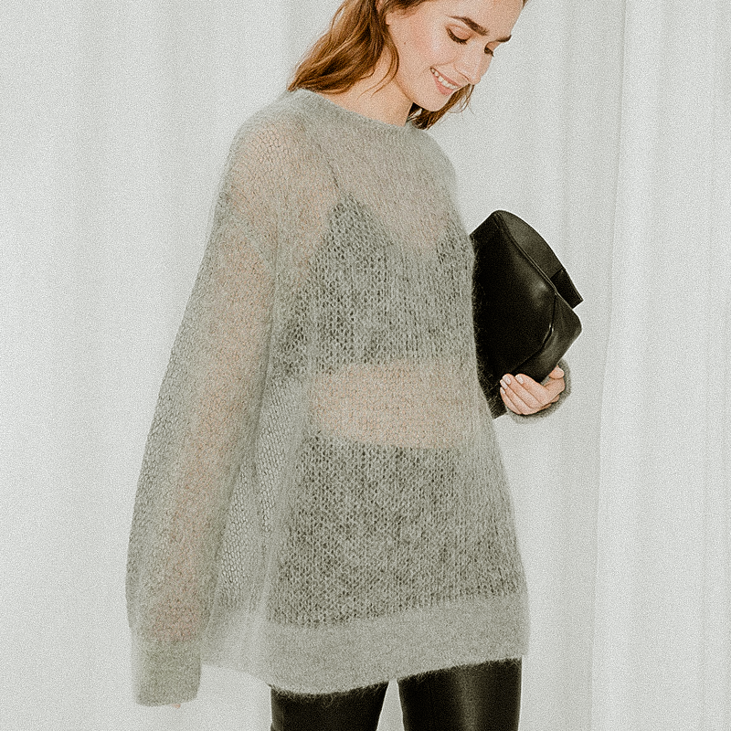 Джемпер в стиле оверсайз от магазина Сторис