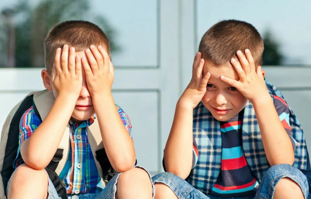 Трудные дошкольники. Ребенок злится на родителей. Обижать младших. Обижать младших. Обижать младших.