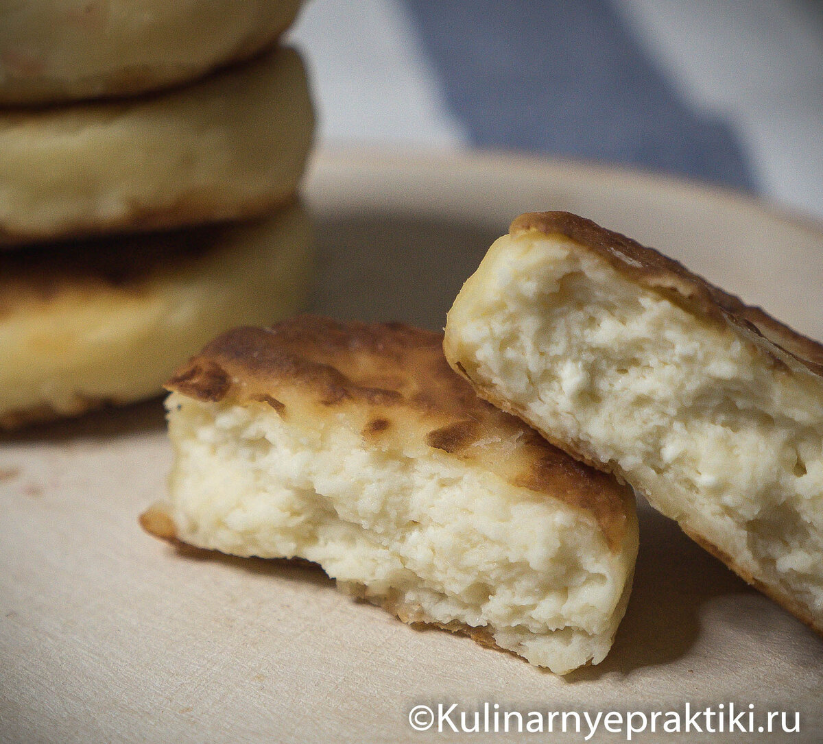 Подзабытый классический рецепт сырников из сборника 1961 года. Вкусные, не  разваливаются при жарке и не забитые мукой. | Кулинарные практики | Дзен