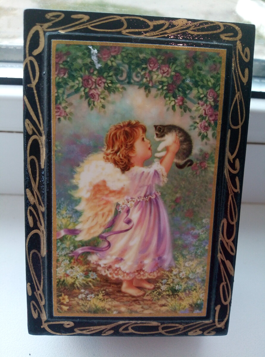 Лаковая шкатулочка, почти из детской мечты