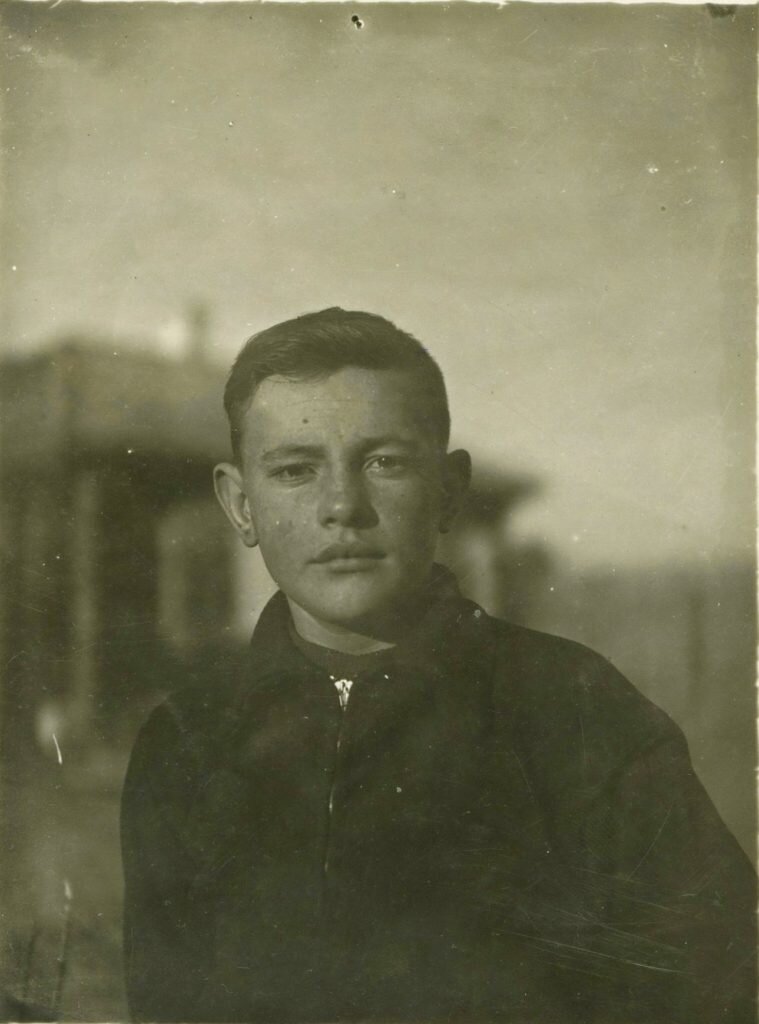 Станислав Курилов в детстве, Семипалатинск 1951 год. Фото: https://takiedela.ru/