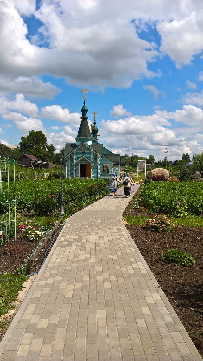 Источник иконы Умиления Божией Матери (фото тех лет)