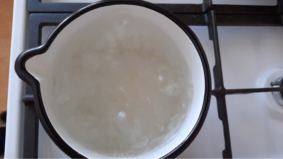 Кипятим воду с лимонной кислотой