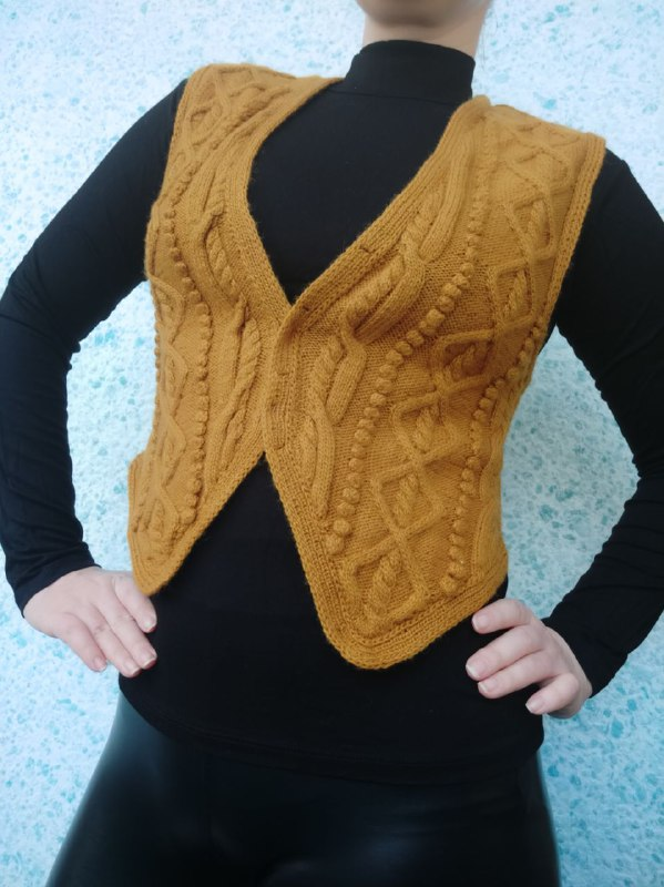 Жилет спицами в стиле 40-х годов
