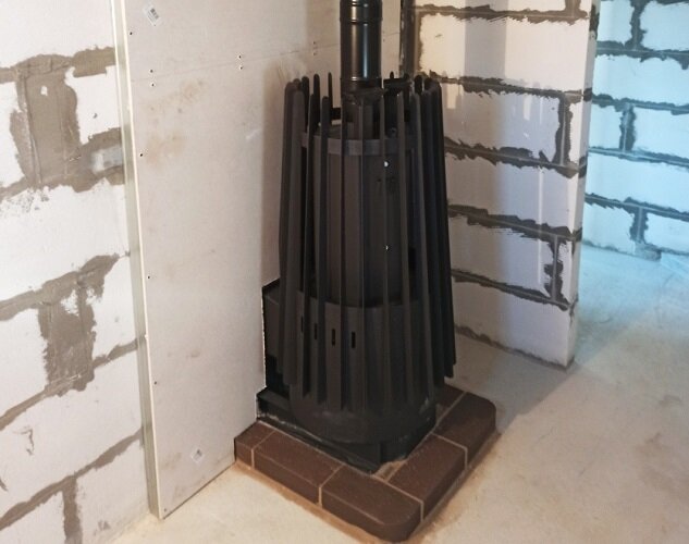 Рис 1. Печь для бани Grill'D Cometa Vega в парной