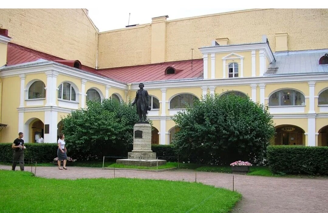 Внутренний дворик