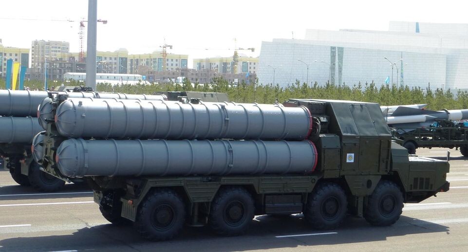 Зенитно-ракетный комплекс С-300 Источник фото: commons.wikimedia.org📷

