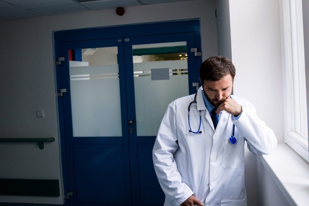 Медицина является одной из пяти профессий, которая связана с высоким риском профессионального выгорания. Фото из Интернета