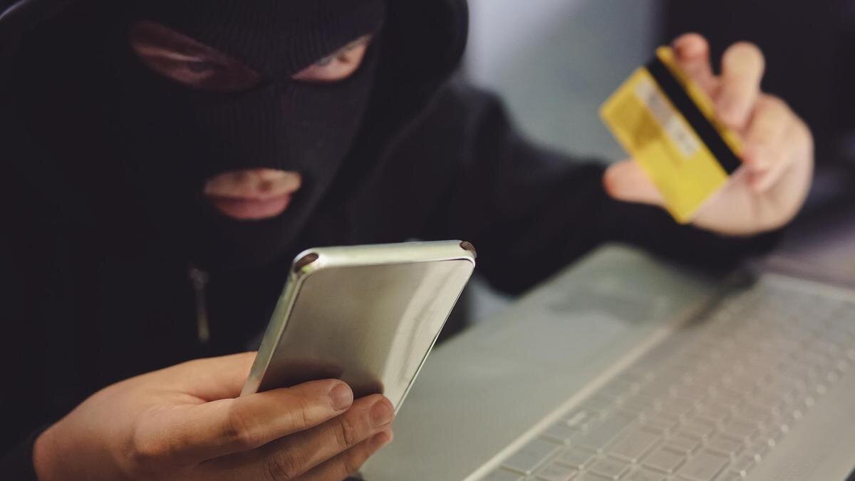    Мошенник звонит своей жертве:Diy13/Getty Images