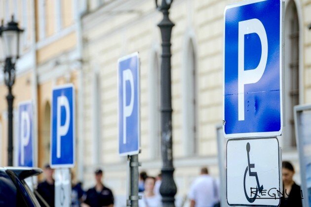    Парковка Дарья Антонова © ИА REGNUM