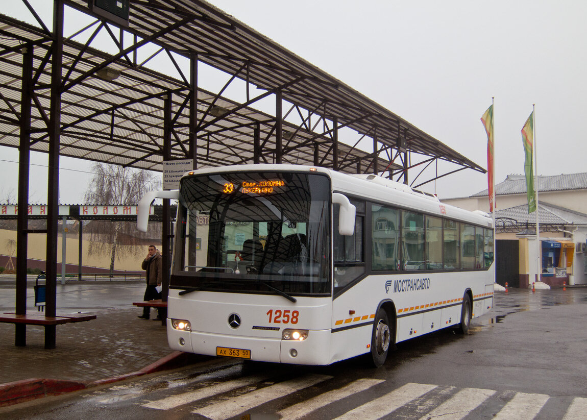 Автобус Mercedes-Benz O345 "Conecto" на автостанции "Старая Коломна. 2013 год.