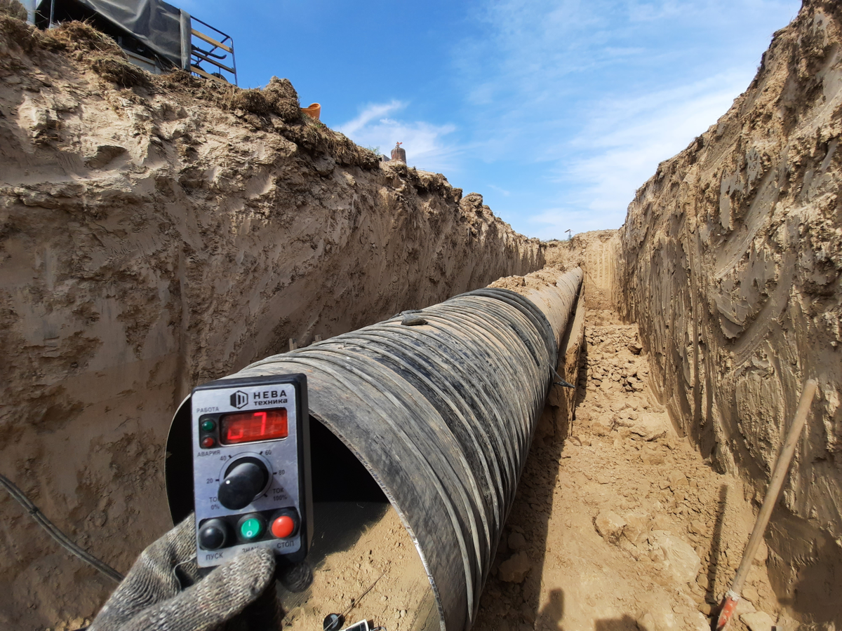 Размагничивание торца трубы установкой НЕВА MD-T1.P3 на магистральном газопроводе 1020мм