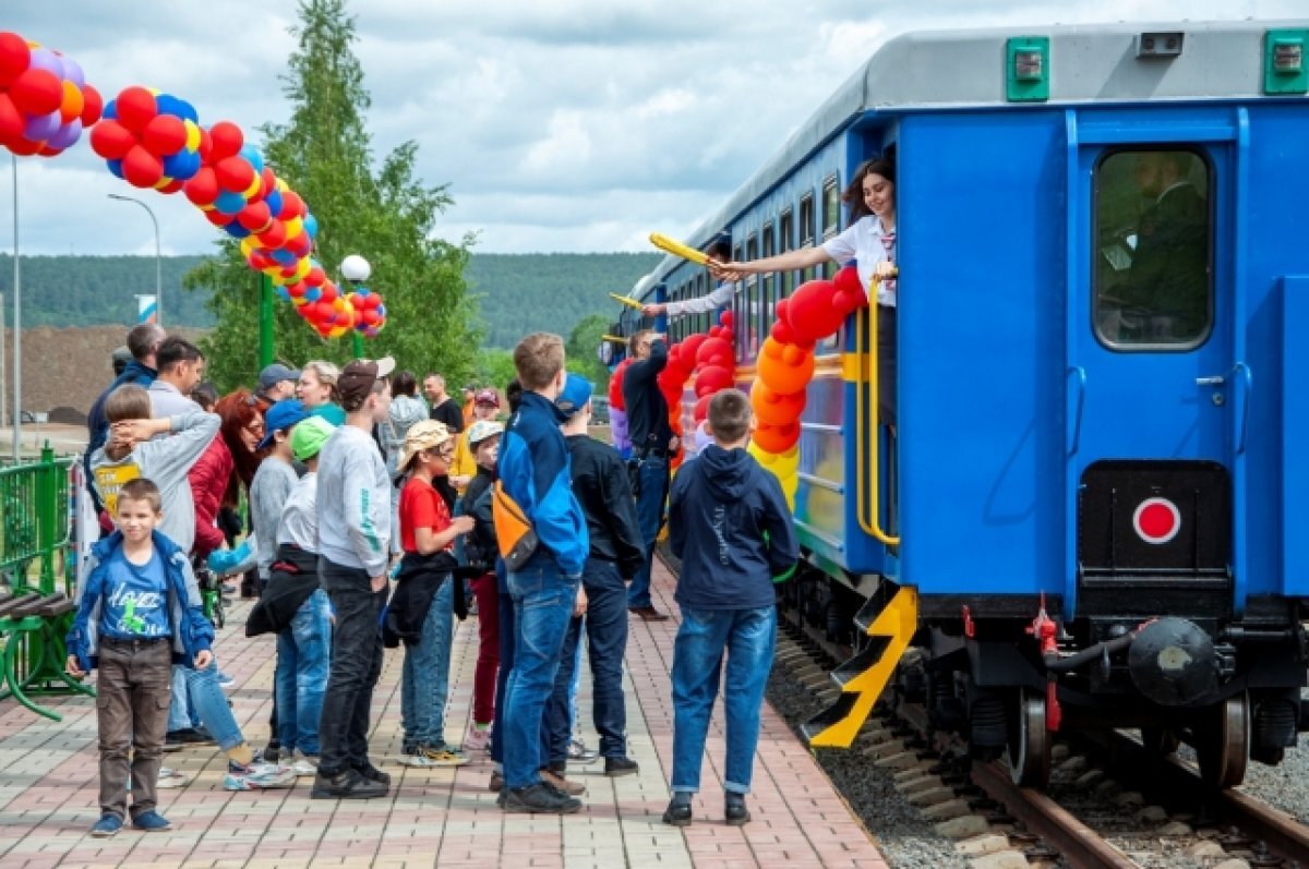    Полный курс теоретического обучения составляет 7 лет.