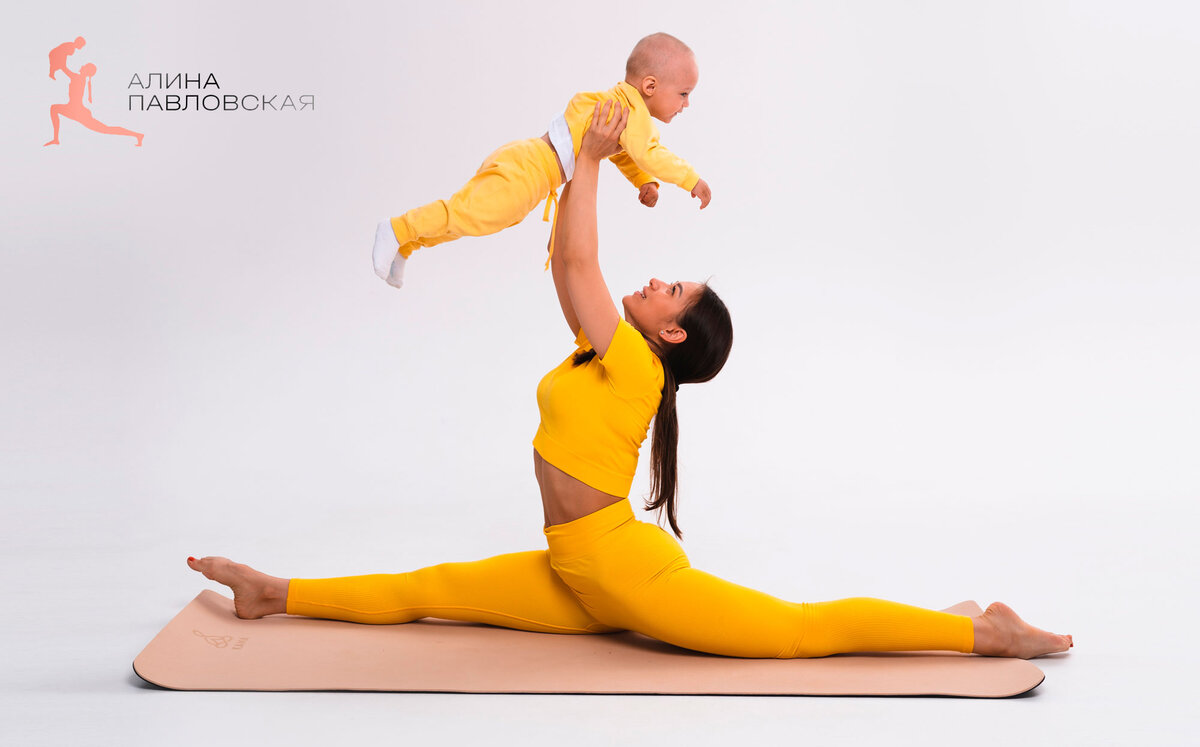 Алина Павловская - инструктор по женскому фитнесу, специалист по тренировкам для беременных и восстановлению после родов, сертифицированный тренер по растяжке.