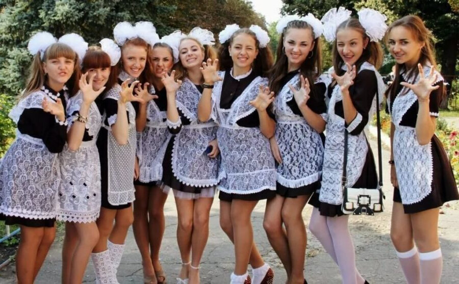 Школьницы. Фото из Яндекс картинки