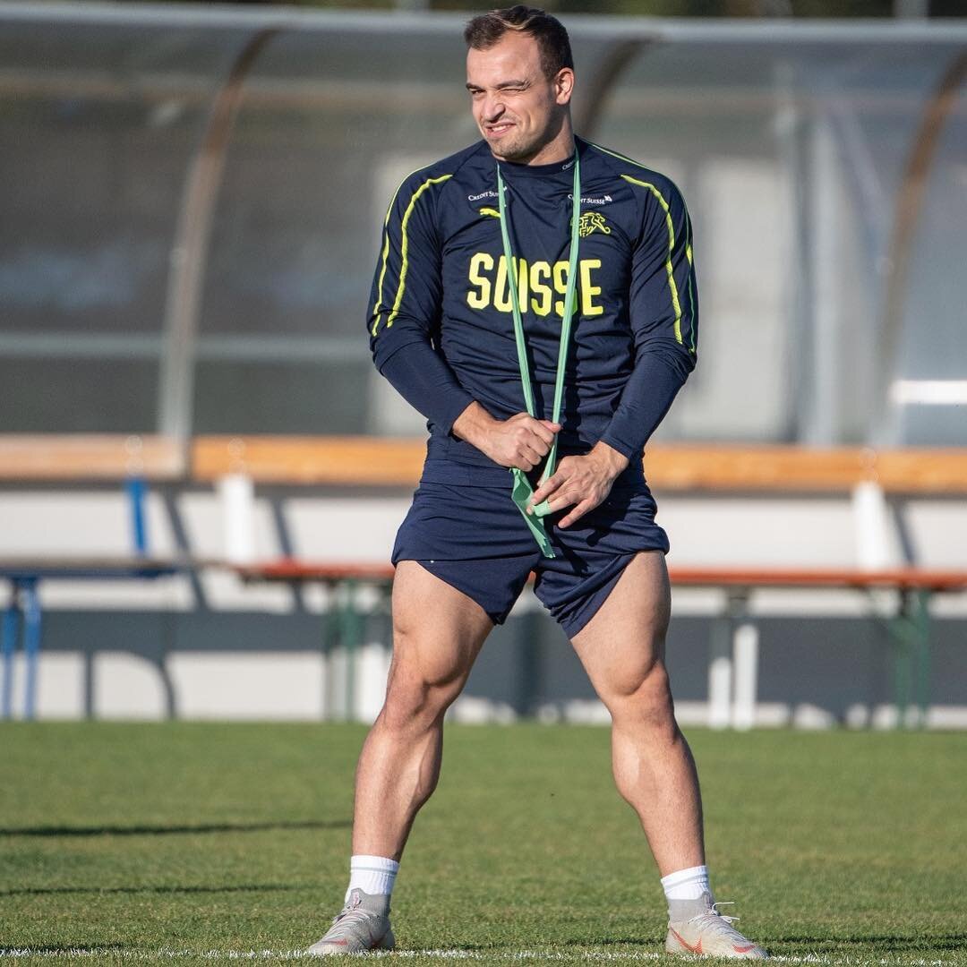 Он не пропускает день ног.