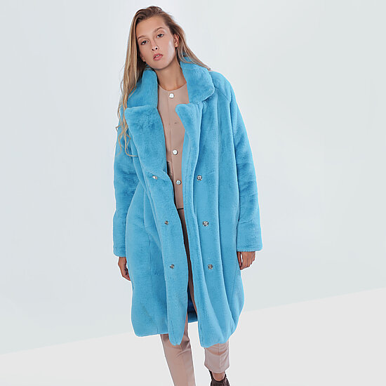 На фото: шубка Barbara Alvisi (арт. Over 23 blue).
