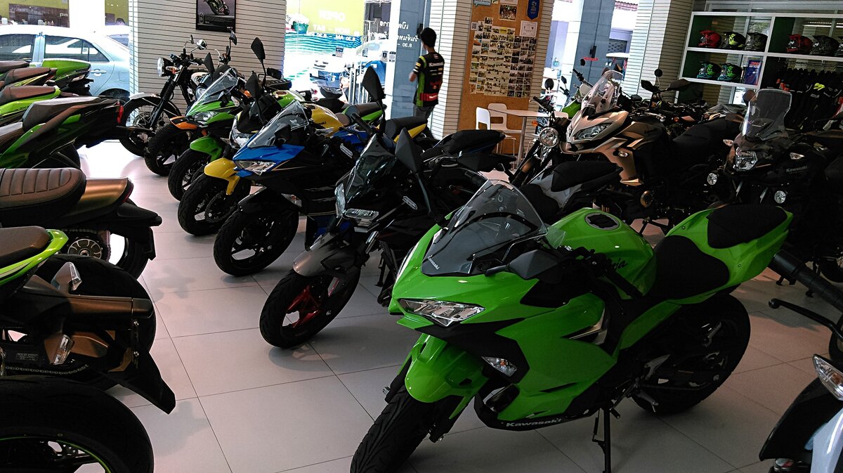 Kawasaki в Пхукет Тауне.